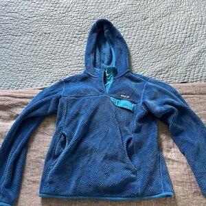 Patagonia blue quarter snap fleece with hood